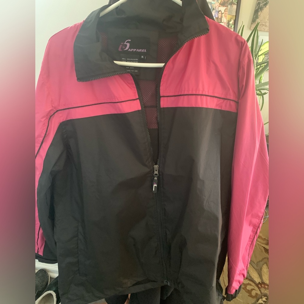 i5Apparel Women’s light windbreaker jacket size XL. NEW no tags